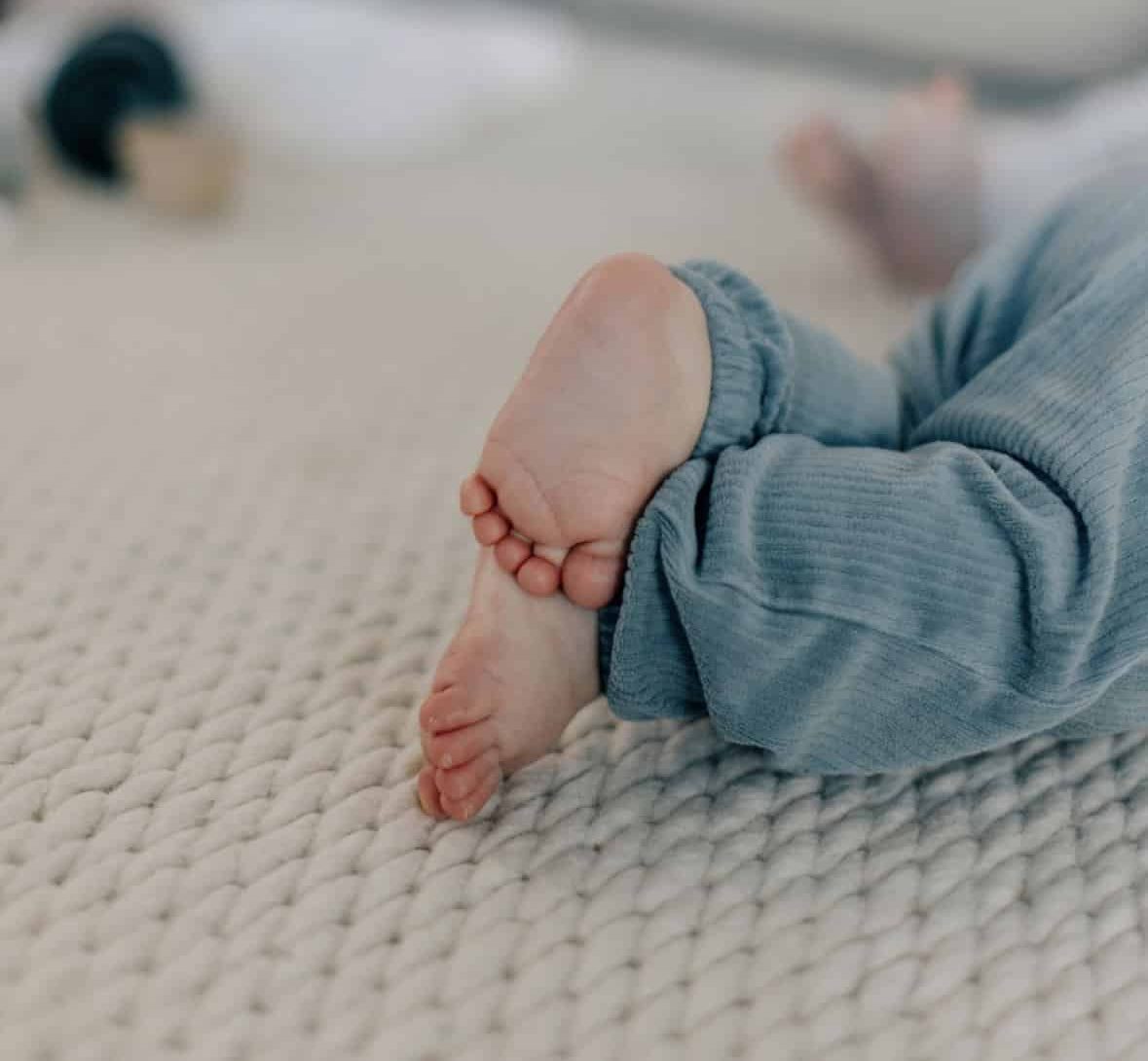Få din bebis att börja använda flaskan